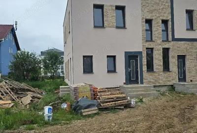 Casă cu 4 camere în Sânmartin - 2