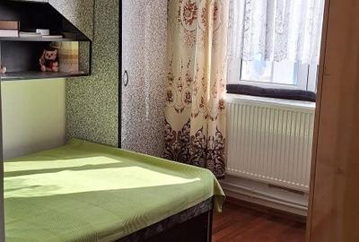 Apartament cu 3 camere decomandat în Fetești-Gară - 6