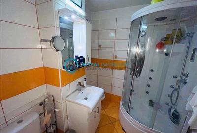 Royal Imobiliare - Vanzare apartament 3 camere, zona Malu Rosu - 8