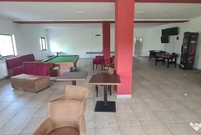 Casă cu 8 camere cu Teren 2370 Mp în Central - 9