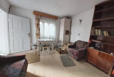 Casa batraneasca + beci, BEREVOIESTI -UNGURENI, teren 6.200mp - 3