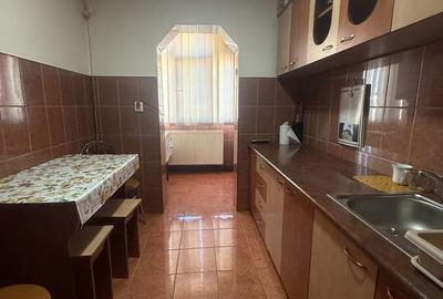 Apartament cu 3 camere decomandat în Central - 3