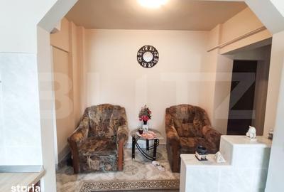Apartament cu 2 camere decomandat în Micro 16 - 1