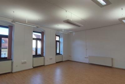 Spațiu birouri 119 mp. , renovat – Strada Castelului - 1