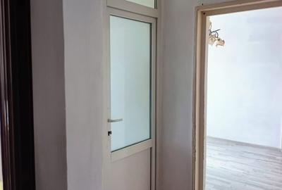 Apartament cu 2 camere semidecomandat în Calea Galați - 9