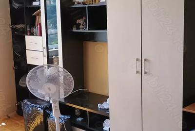 Apartament cu 3 camere decomandat în Micro II