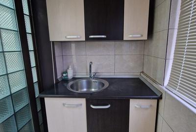 Apartament cu 3 camere decomandat în Tineretului - 2