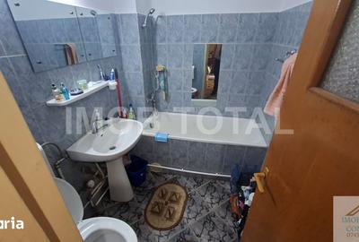 Apartament cu 2 camere semidecomandat în Craiovei - 4