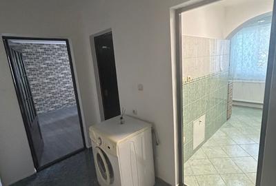 Garsoniera- Zona Sud -  etaj 4/4 -37mp - 4