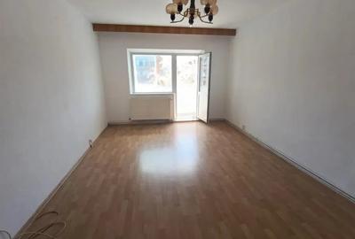Apartament cu 4 camere decomandat în Bartolomeu - 2
