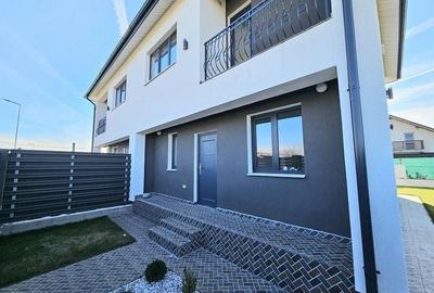 Duplex cu 4 camere cu Canalizare în Glina - 1