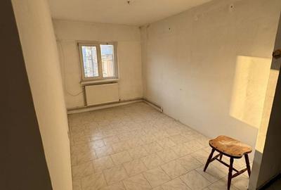 Apartament cu 4 camere în Petros - 1