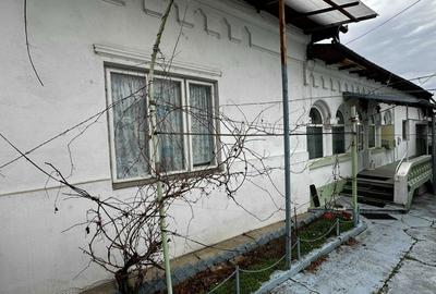 Casă cu 4 camere cu Teren 500 Mp în Central - 4