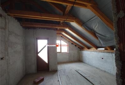 Casa de in zona centrala din Petreu - 28