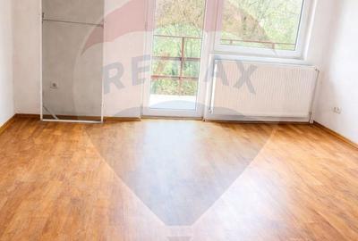 Casă cu 5 camere cu Teren 359 Mp în Central - 9