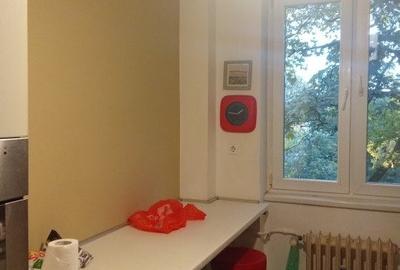Apartament 4 camere,Bloc reabilitat ,Decebal, Str. Splaiul Crisanei - 9