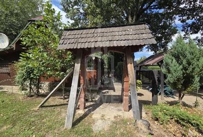 Teren deosebit cu cabana din lemn, Tocile loca?ie lini?tita - 3