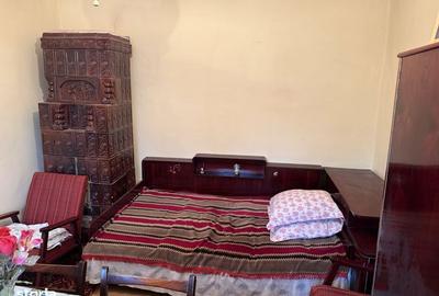 Casă cu 4 camere cu Teren 118 Mp în Piatra - 1