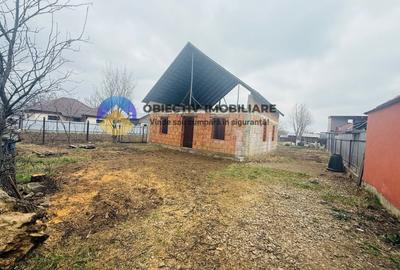 Casa la rosu-constructie solida din caramida - Dumbrava Rosie - 11