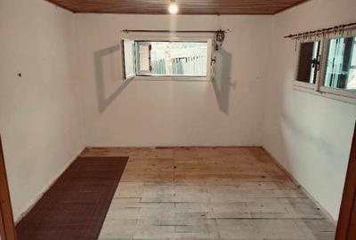 Casă de vânzare, teren 306 m², zonă liniștită - 9