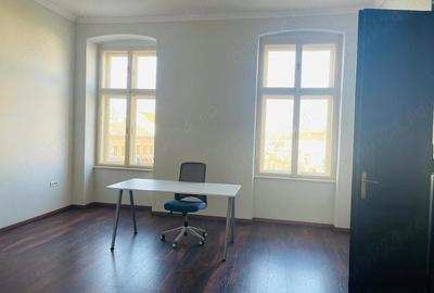 Apartament cu 3 camere semidecomandat, mobilat în Central - 6