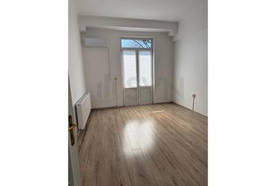 Apartament cu 3 camere semidecomandat în P-ța Romană - 4