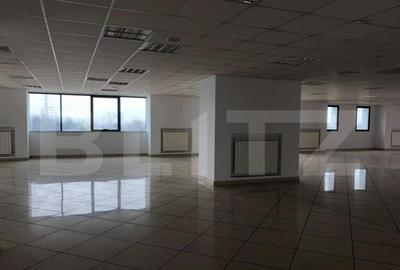 Spatiu comercial, de 2500 mp, Exterior Est - 3