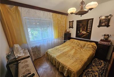 Apartament cu 4 camere decomandat în Micro IV - 2