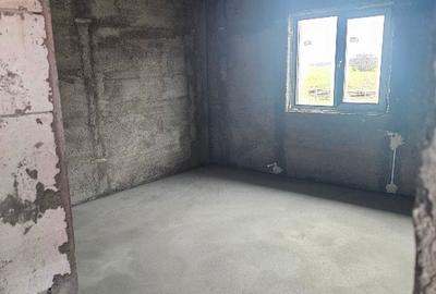 Vand casa pe Parter 106mi €  0724872115 - 4