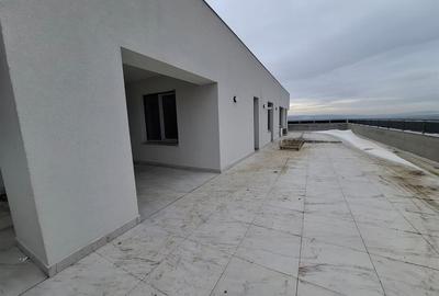 Penthouse cu 3 camere decomandat în Galata - 8