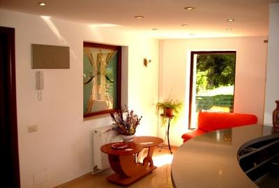 Casă individuală cu 19 camere cu Teren 557 Mp în Predeal - 3