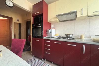 Apartament cu 4 camere decomandat în Rogerius - 16