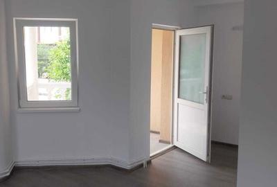 Spațiu comercial, de 30 mp, în Cetate - 3