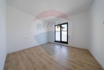 Casa 4 camere-594 mp teren,  construcție noua-Harman - 3