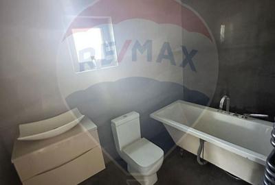 Casă cu 4 camere decomandat în Central - 9