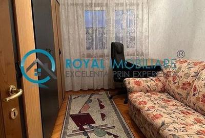 Royal imobiliare - Vanzare apartament 3 camere in zona Ultracentrala - 2