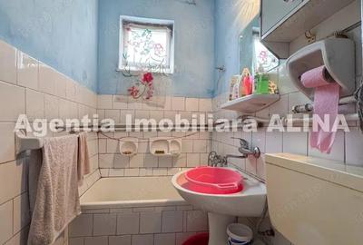 Se primeste in GAZDA o femeie cu varsta de peste 60 ani, intr-un Apartament modest cu 2 camere! - 14