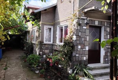 Casă cu Teren 2500 Mp în Central - 10