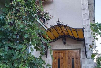 Casă cu 6 camere cu Teren 1000 Mp în Agapia - 2