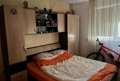 Apartament 3 camere decomandat - Tomis Nord-Ciresica - 120.000 euro(Cod E6) - 2