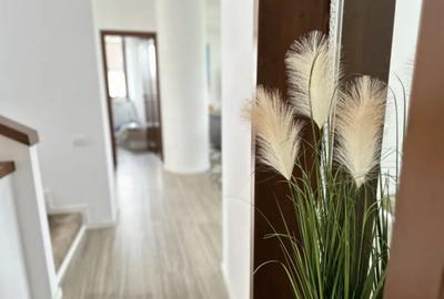 Casă cu 5 camere cu Canalizare în Central - 6