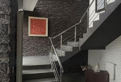 Spațiu comercial, de 3,854 mp, în Ciolpani