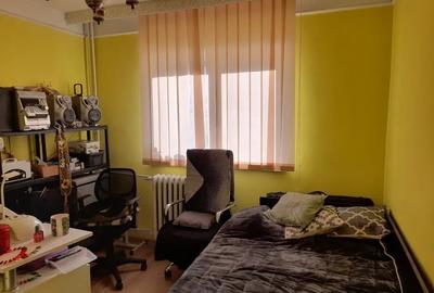 APARTAMENT 3 CAMERE, ETAJU 1, 60 MP UTILI, ALEXANDRU CEL BUN - 1