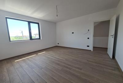 Casă individuală cu 4 camere cu Teren 250 Mp în Odăi - 14