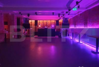 Spațiu comercial, de 639 mp, în P-ța Victoriei - 13