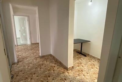 Apartament cu 3 camere decomandat în Mioriței - 8