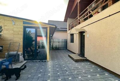 Casă cu 5 camere cu Teren 365 Mp în Valu lui Traian - 1