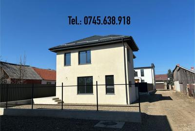 Casă cu 4 camere cu Teren 250 Mp în Central - 3