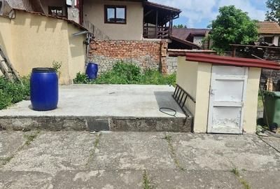 Casă individuală cu 3 camere cu Canalizare în Central - 3