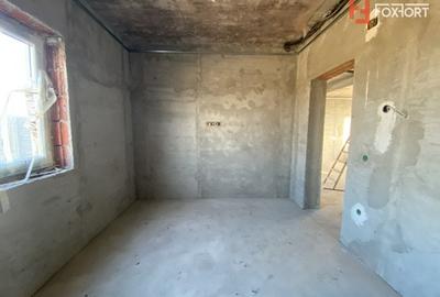 Casa tip triplex cu 4 camere de vanzare in Sanandrei - 7